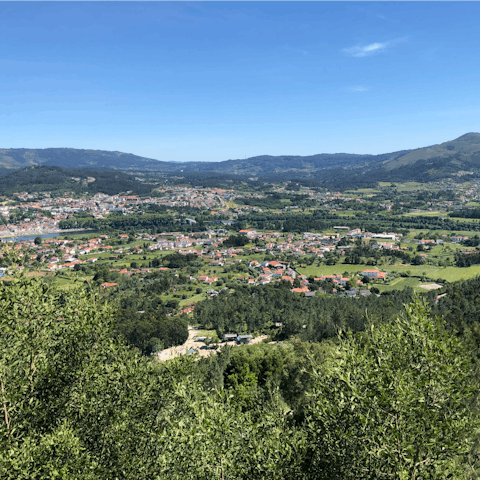 Take a day trip to the old town of Ponte de Lima, just fifteen minutes away by car