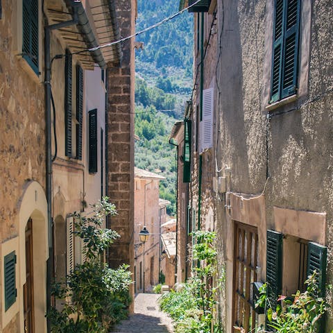 Explore Mallorca's pretty inland towns