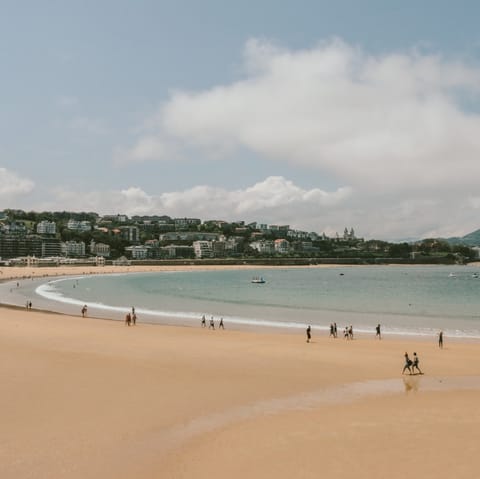Walk to the beach in just a few minutes