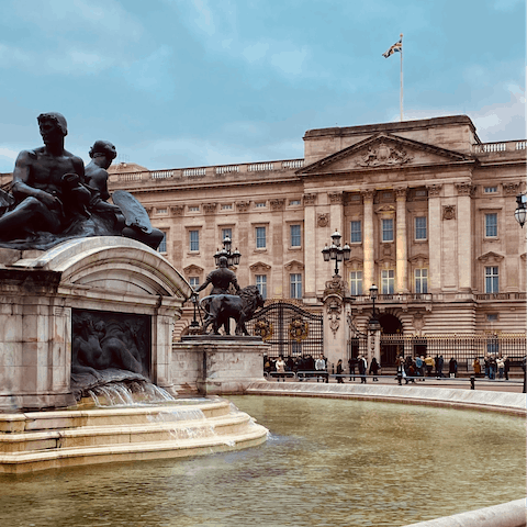 Visit Buckingham Palace, under 3 miles away