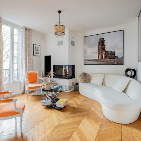 Kick back with your holiday read in the light-filled living room