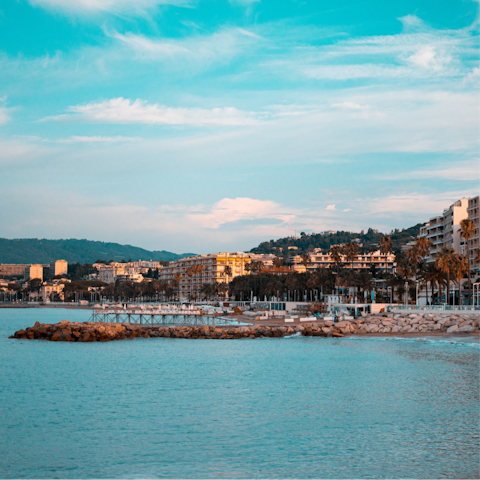 Stroll down to the beach in just ten minutes