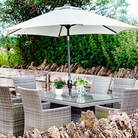 Dine in the gravelled seating area, perfect after a country walk