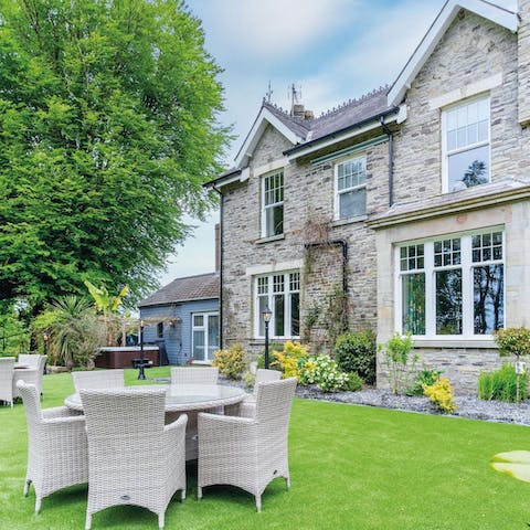 Start the day off with an alfresco Full English breakfast in the garden