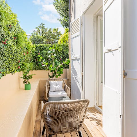 Relax on the terrace with a glass of French wine