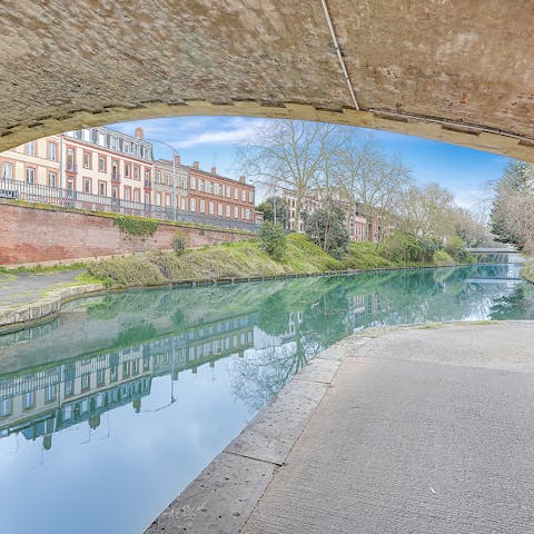Discover the Canal du Midi, just across the street