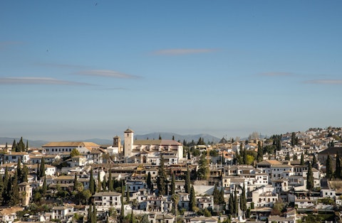 Stroll around the heart of Granada, right on your doorstep
