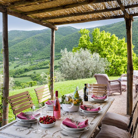 Get used to mealtimes in the fresh mountain air