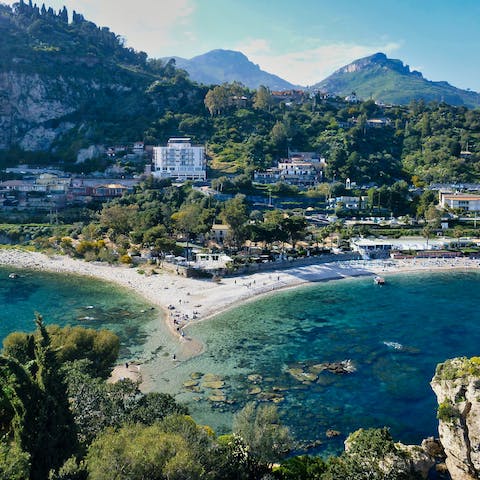 Make the most of your eastern Sicilian location and explore terrific Taormina – only a 30-minute drive away