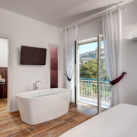 Make pre-dinner soaks with an aperitif the new routine