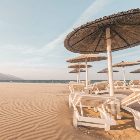Stay 100 metres away from the beach