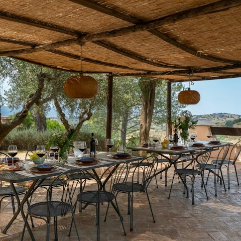 Light the barbecue and gather for delicious Italian meals