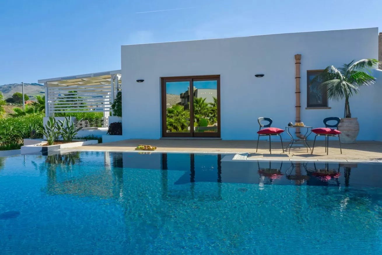 The Sicilian Horizon