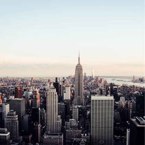 Make the most of your location at the heart of Midtown and see the sights