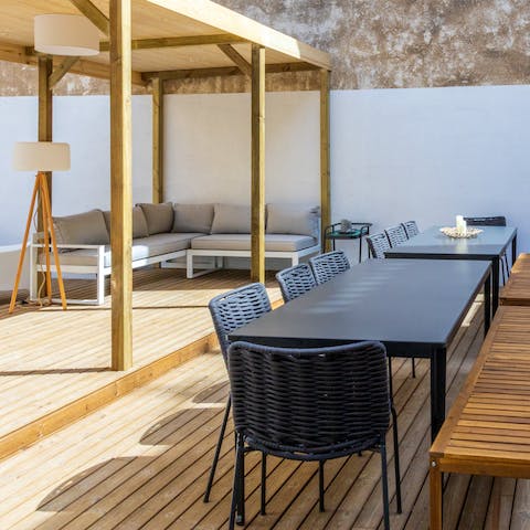 Take advantage of the outdoor seating for alfresco meals