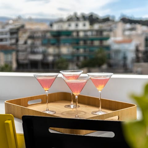 Enjoy some cocktails on the roof terrace