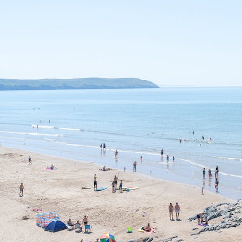 Drive to the sandy beaches of North Wales in less than half an hour