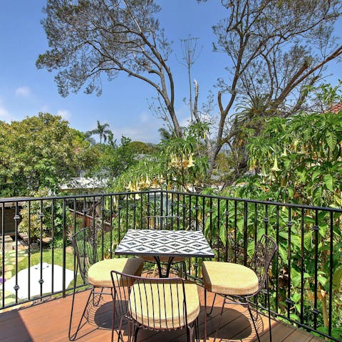 Fire up the grill and dine alfresco on the balcony