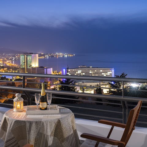 Serve some aperitifs on the terrace