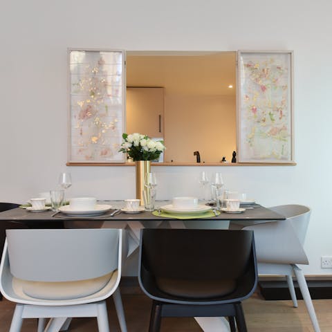 Fuel up for a day of sightseeing with a hearty breakfast around the table