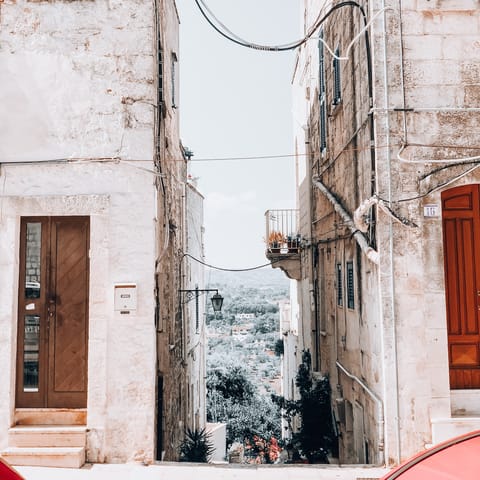 Wander the whitewashed streets of Cisternino