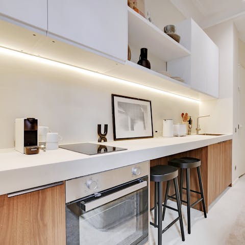 Rustle up crêpes for breakfast in the kitchenette