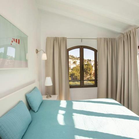 Wake up to wonderful views