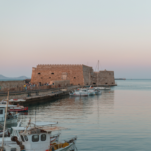 Visit Koules Fortess in Heraklion