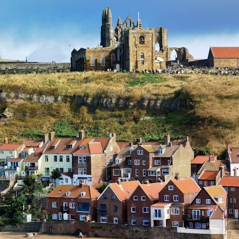 Stay in Yorkshire, a ten-minute drive or thirty-minute walk from Whitby