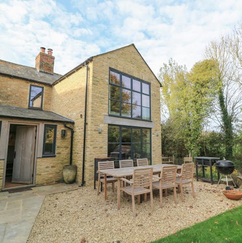 Enjoy alfresco dining in the beautiful gardens