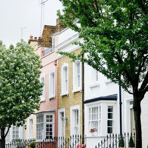 Wind your way through the pretty streets of Chelsea