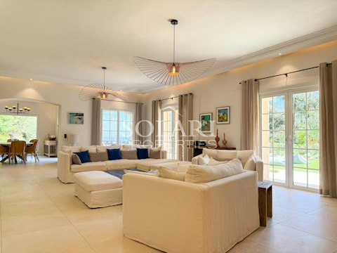 Unwind in a sun-filled living room opening to the garden