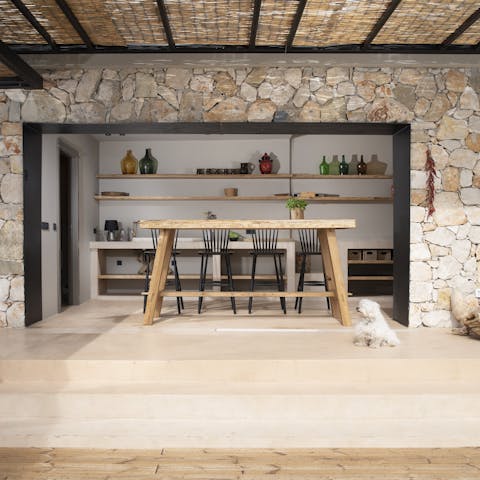 Cook for your loved ones in the modern summer kitchen