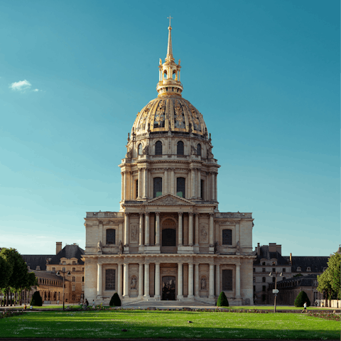 Take short Metro ride to Hôtel des Invalides