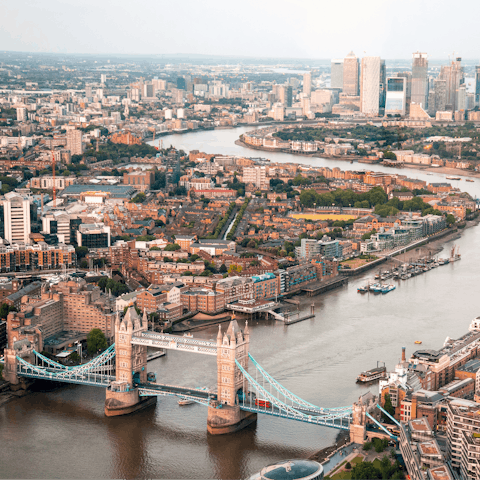 Walk seventeen minutes to Clapham Common tube station and explore central London