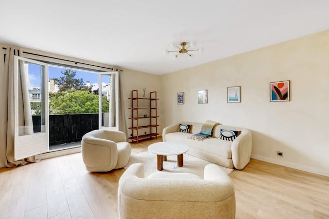 Notes From Neuilly