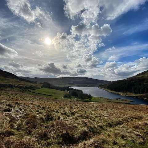 Explore the splendour of the Peak District right from doorstep