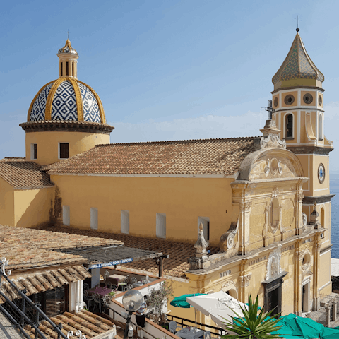 Explore the quiet streets and hidden gems of Praiano