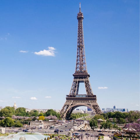 Start your adventure here at the Eiffel Tower – just a three-minute walk away