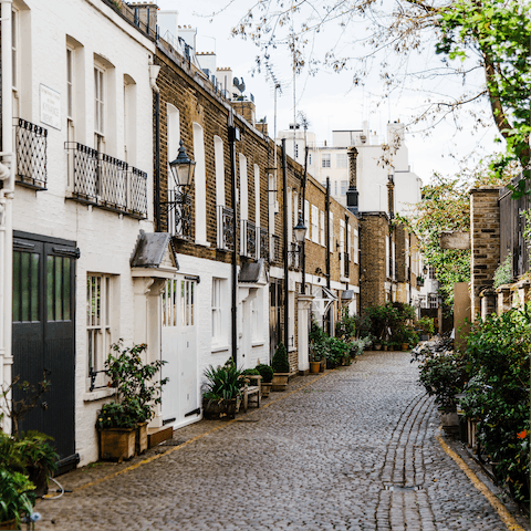 Explore London's picturesque cobbled mews streets in the Royal Borough of Kensington and Chelsea
