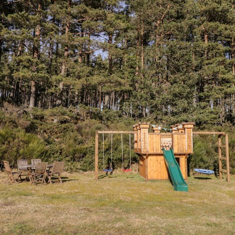 Keep the kids entertained with the fortress play area