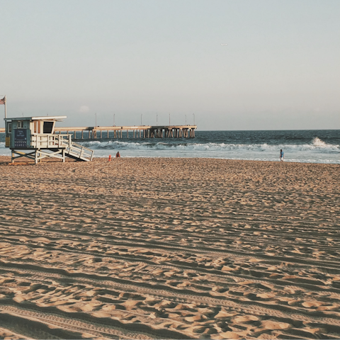 Unwind on the goldens sands of Venice Beach, 0.8 miles away