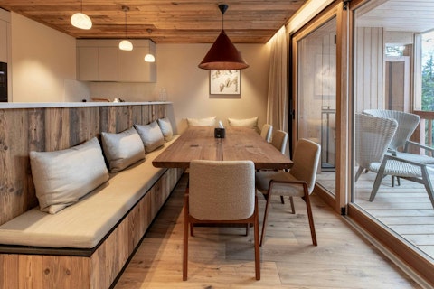 Pull up a seat for a long, unhurried après-ski meal