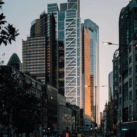 Hop on the Tube and reach Liverpool Street Station in eighteen minutes