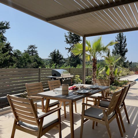 Fire up the barbecue and tuck into an alfresco feast