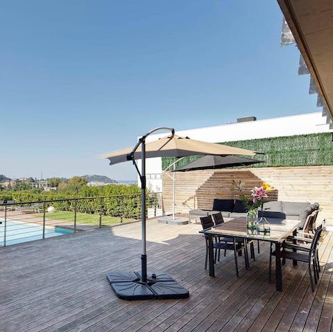 Enjoy an aperitif with a view on the terrace