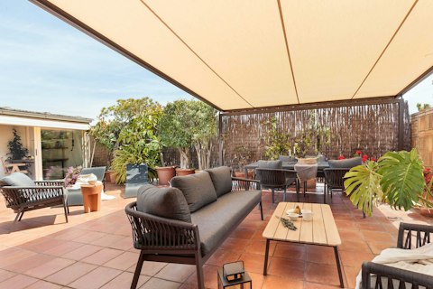 Host a long lunch on the shaded terrace as the afternoon heat builds