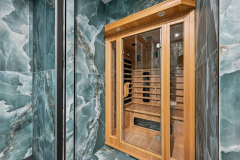 End the day with a relaxing session in the home sauna