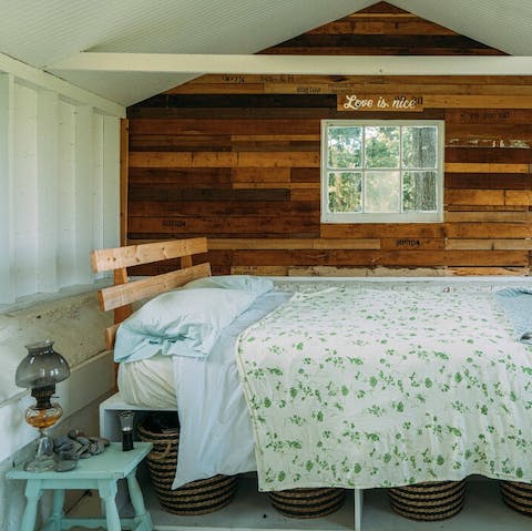 Enjoy peaceful moments in the separate guest house