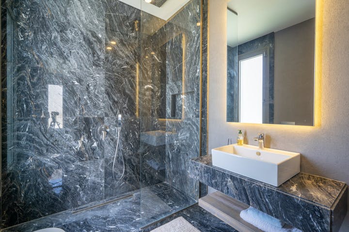 Bathroom photo